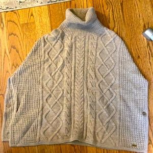 Barbour Court Cape size Small